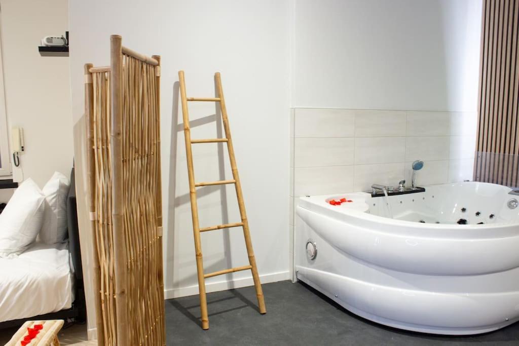 Escapade Suite Албервил Екстериор снимка